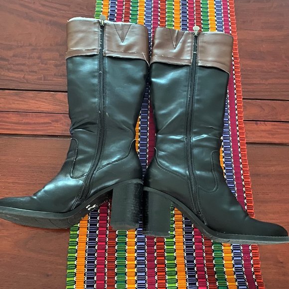 Women's Riding Style Boots - Picture 2 of 6